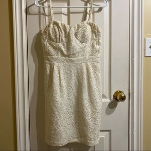 vintage lace cocktail dress *needs love*